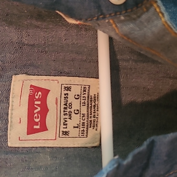 Levi's little girls denim shirt - Picture 2 of 5